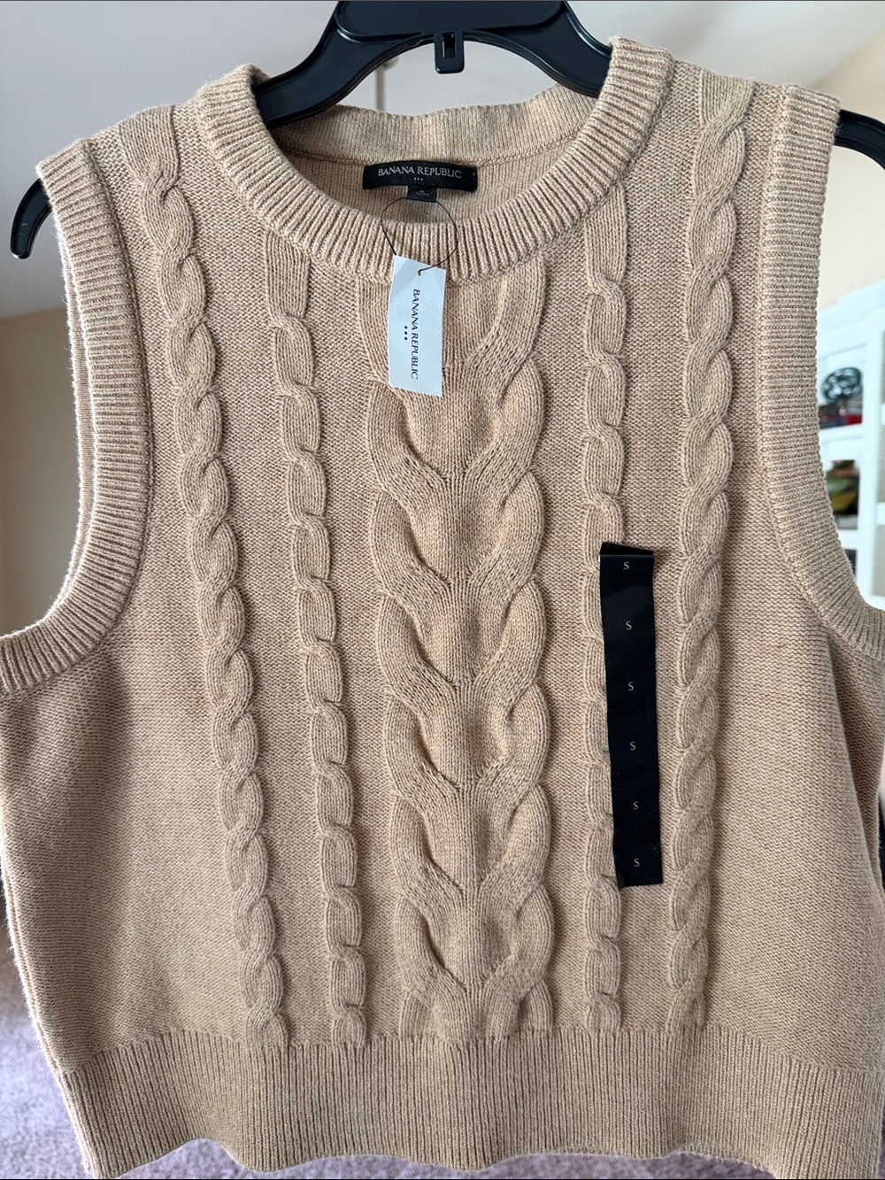 Banana Republic Beige Cable Knit Sleeveless V-Neck Sweater Vest